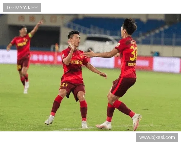 杭州网球队以77分领跑邀请赛积分榜展现强劲实力 杭州网球队以77分领跑邀请赛积分榜展现强劲实力