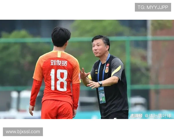 南京羽毛球队以84分稳居精英赛积分榜首位展现强劲实力 南京羽毛球队以84分稳居精英赛积分榜首位展现强劲实力