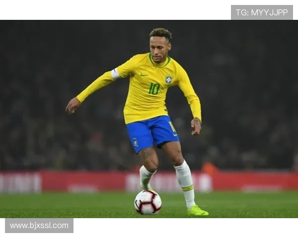 内马尔与足球明星们的精彩瞬间与传奇故事分享